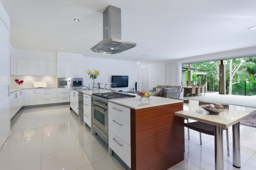 Kitchen clearance ventilation fan