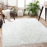 How to Clean a Floor Rug: Quick and Easy Methods for Busy People