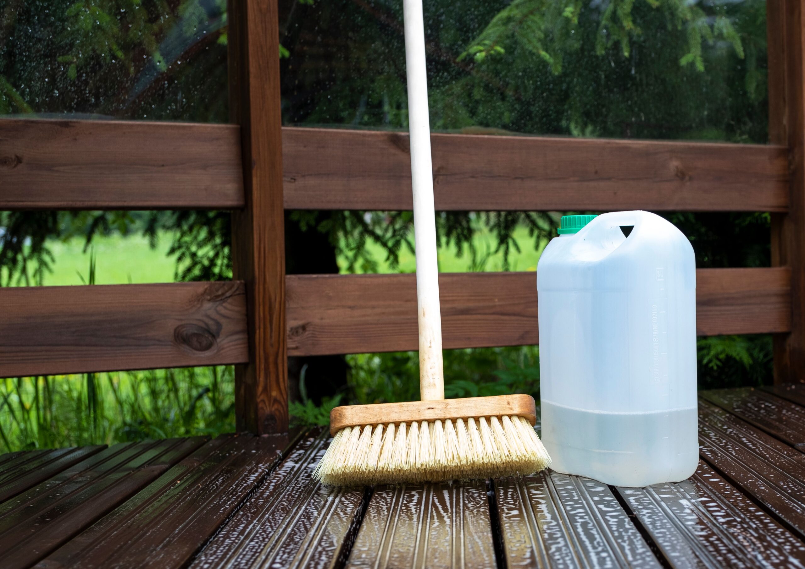 The Basics For Cleaning Your Deck