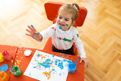 Easy Kid's Art Station for Small Spaces