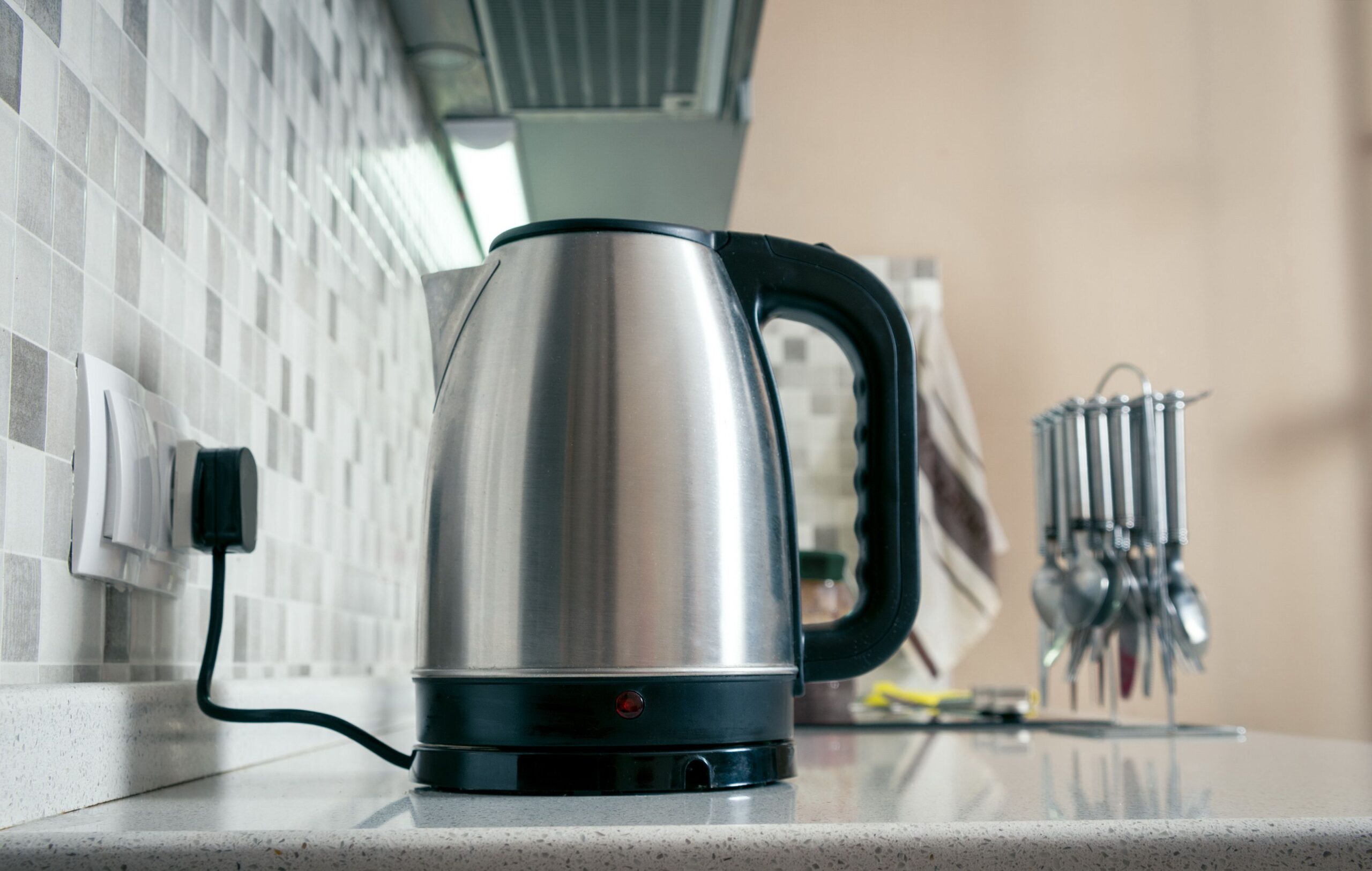 How to remove rust from electric kettle sale